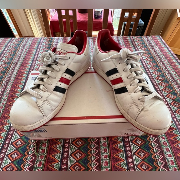 Adidas Campus white with red and blue stripes and red sole - Picture 2 of 10